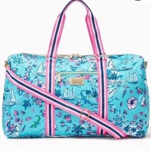 Lilly Pulitzer Overnight Bag Amalfi Blue Lilly’s Roadtrip Florida blue pink gold